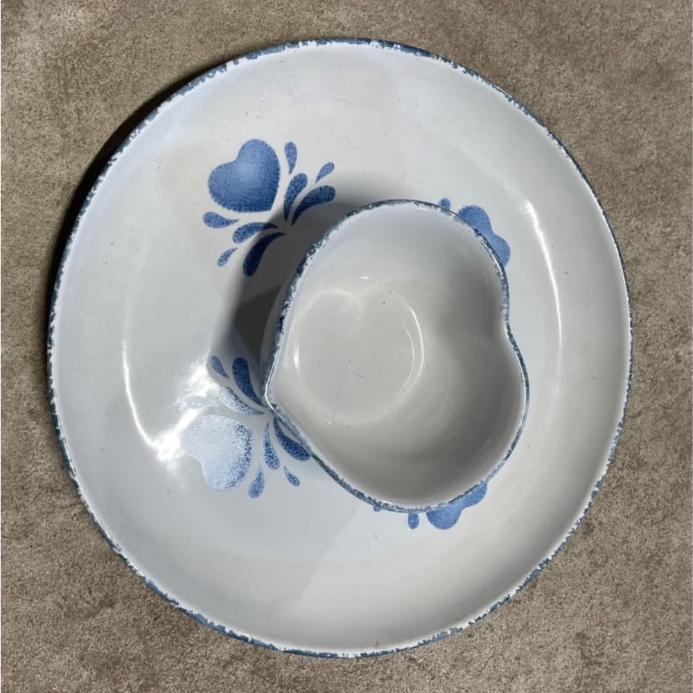 Heart-Shaped Blue and White Ceramic Plate Set